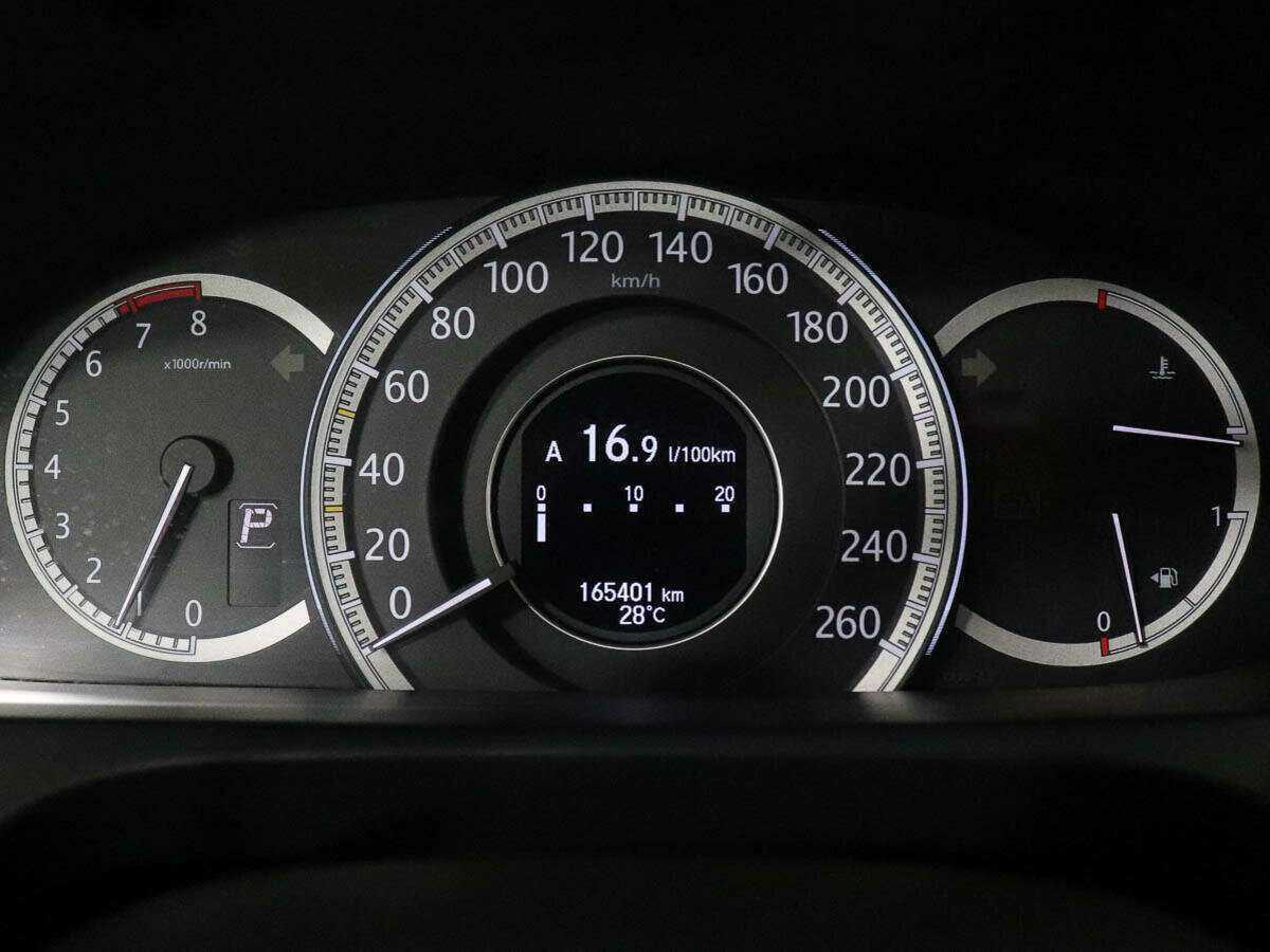 Honda Accord с пробегом — 2013 год. Фото: #9