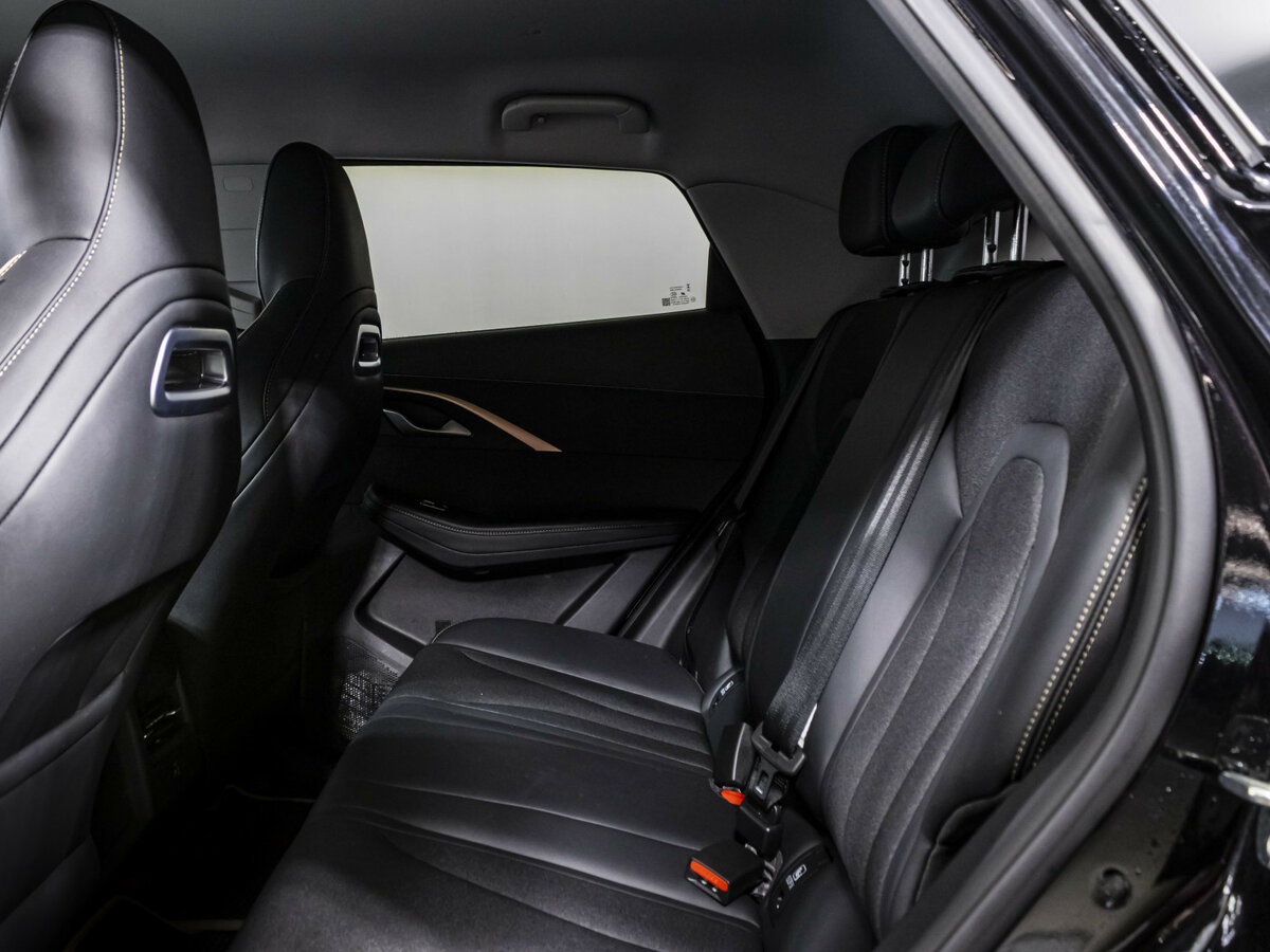 OMODA C5 с пробегом — 2024 год. Фото: #10