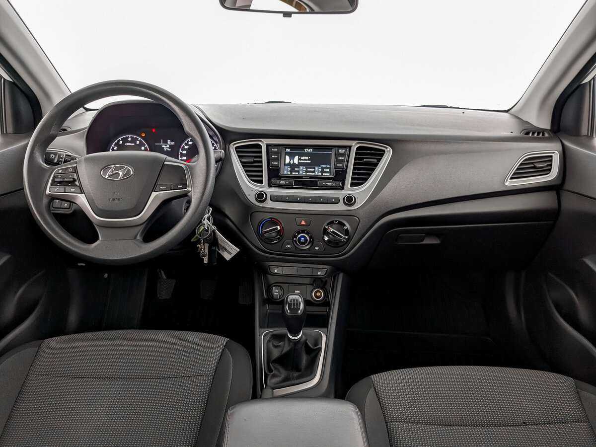 Hyundai Solaris с пробегом — 2021 год. Фото: #11