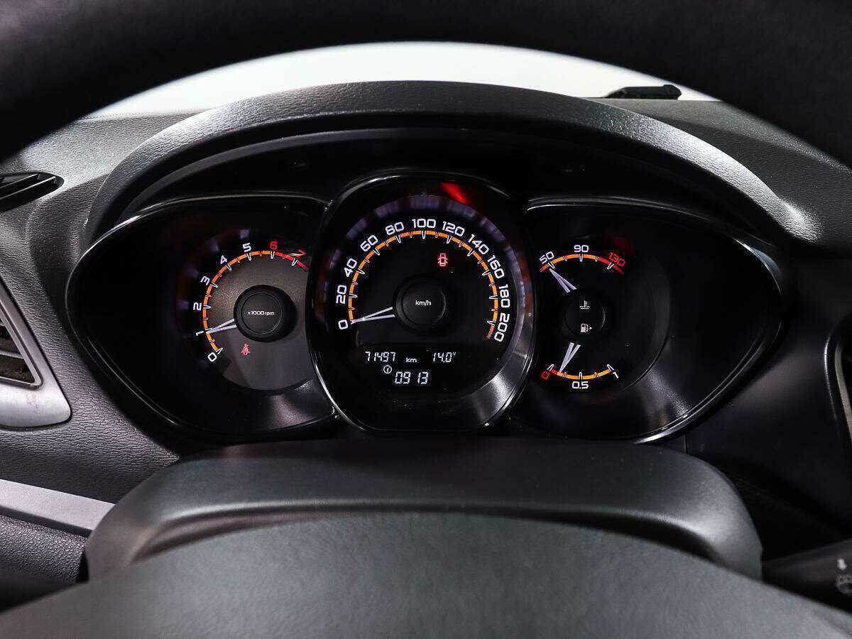 Lada (ВАЗ) Vesta с пробегом — 2020 год. Фото: #10