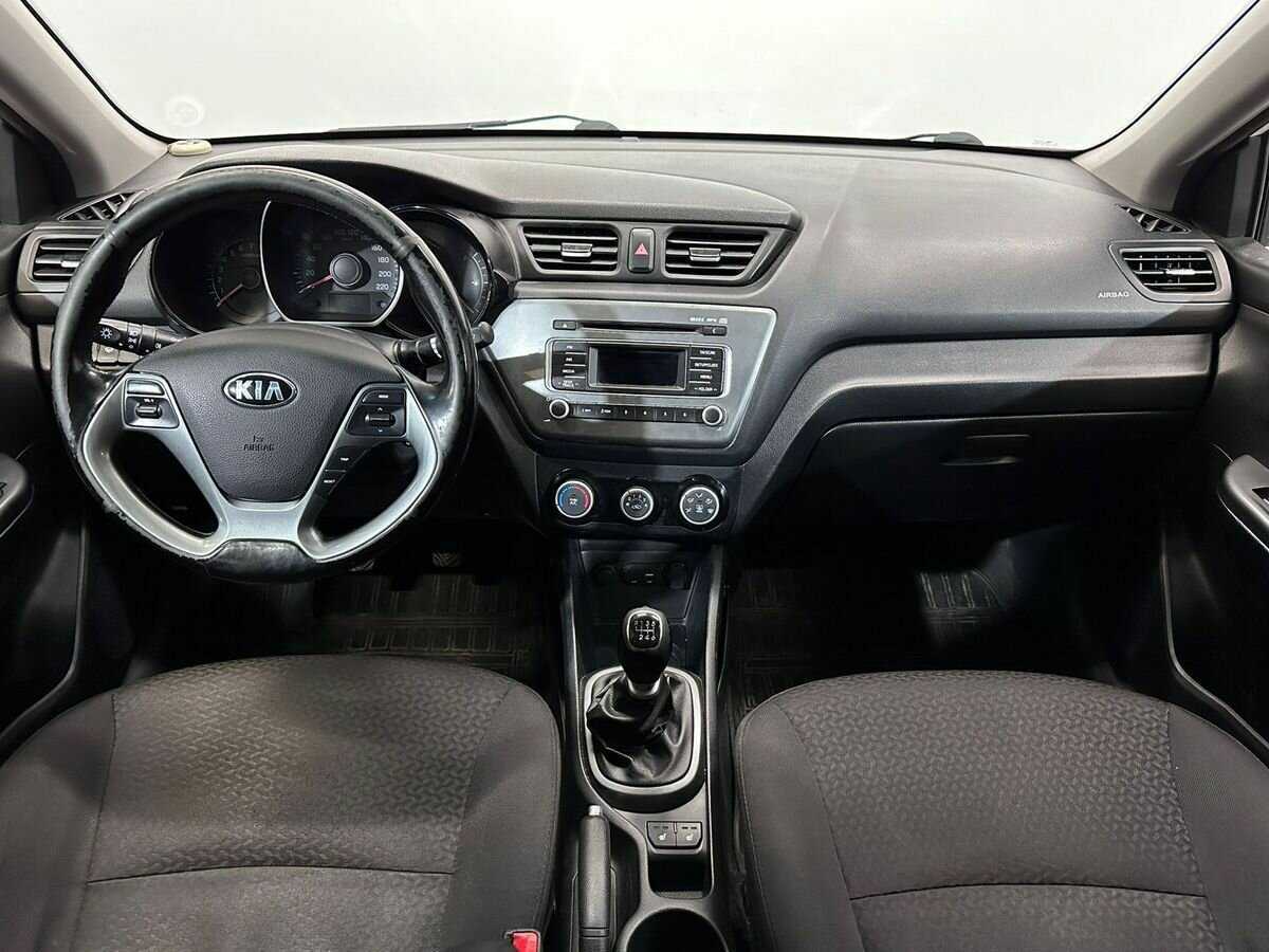 Kia Rio с пробегом — 2017 год. Фото: #8