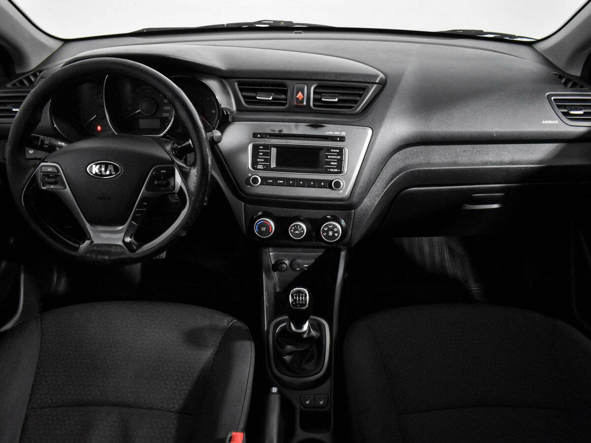 Kia Rio с пробегом — 2016 год. Фото: #12