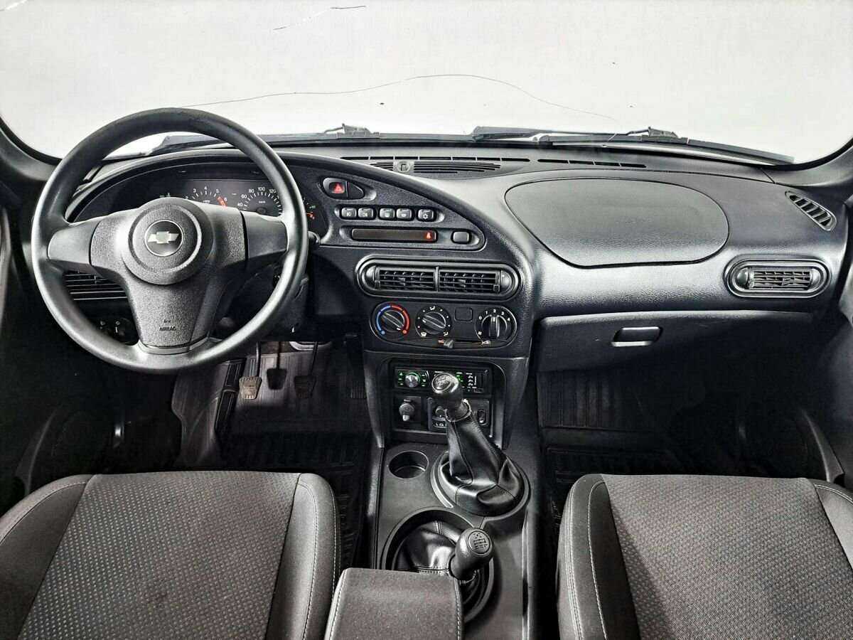 Chevrolet Niva с пробегом — 2017 год. Фото: #11