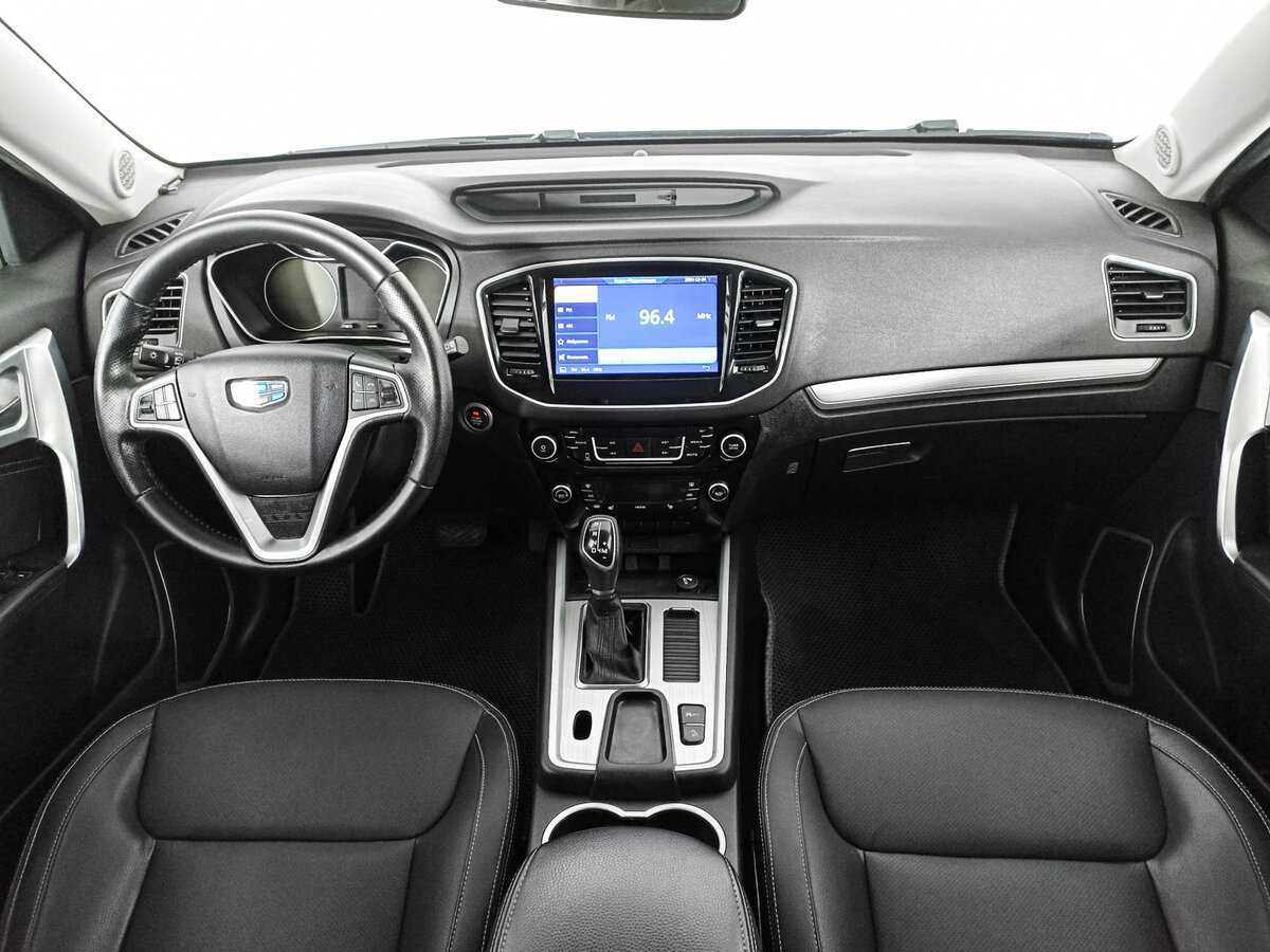 Geely Emgrand X7 с пробегом — 2018 год. Фото: #11