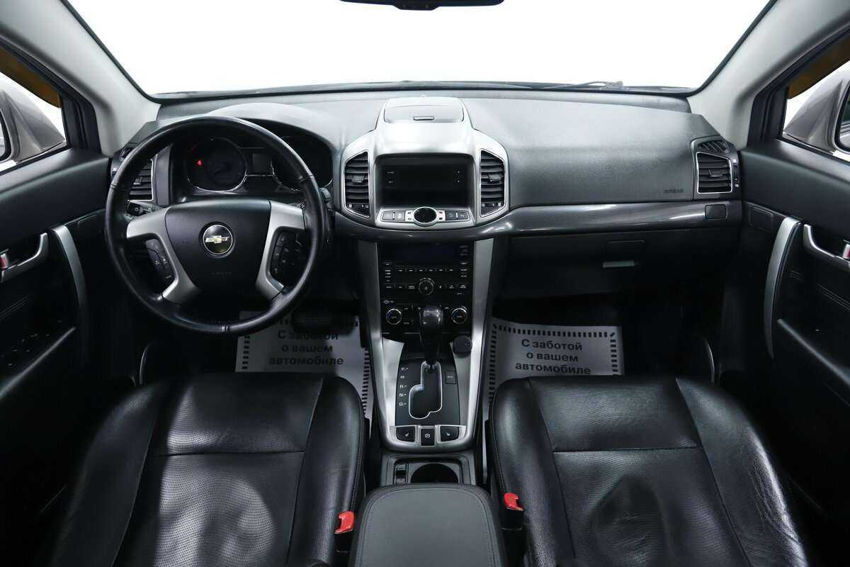 Chevrolet Captiva с пробегом — 2015 год. Фото: #10