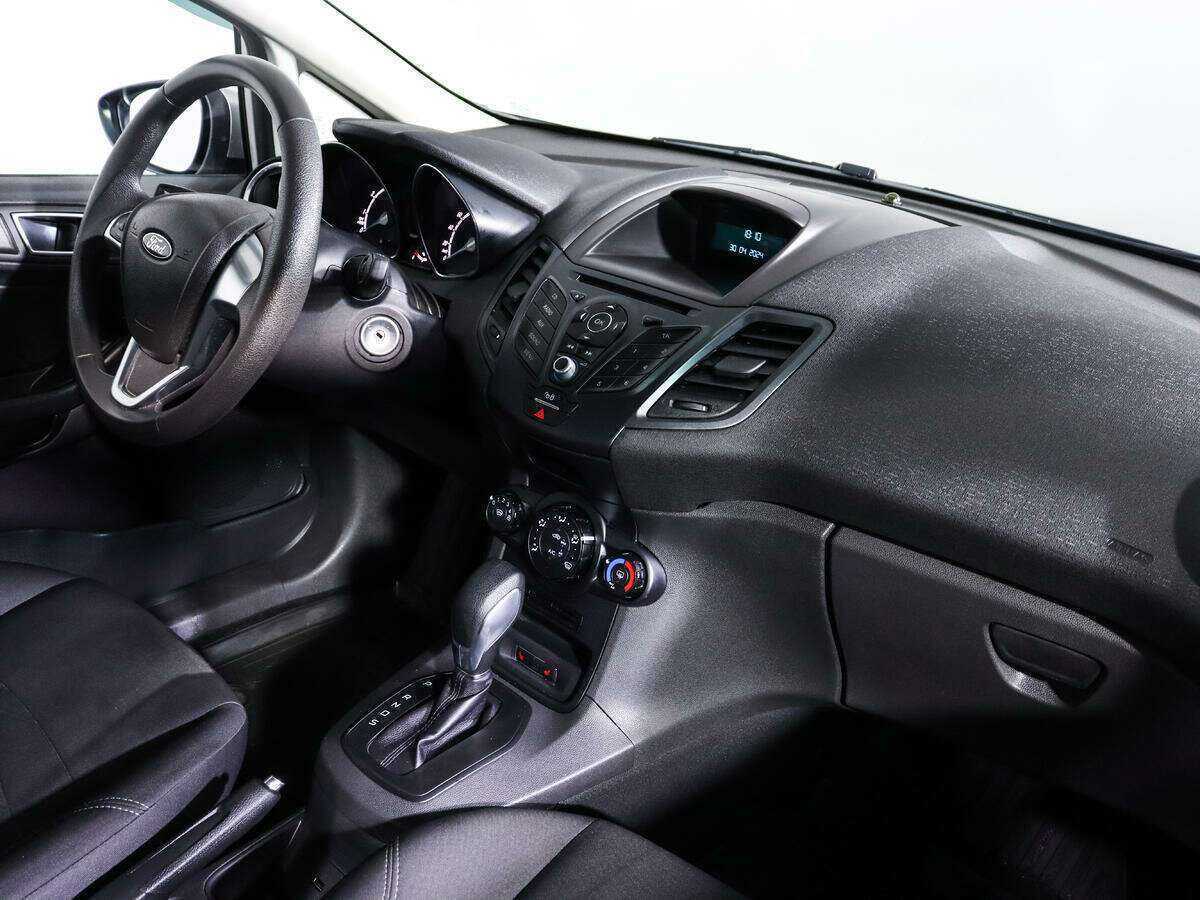 Ford Fiesta с пробегом — 2017 год. Фото: #8