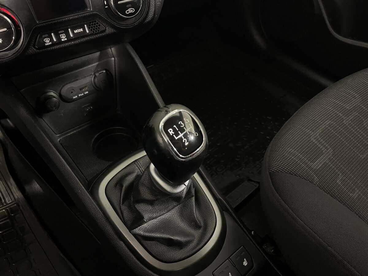 Kia Rio с пробегом — 2014 год. Фото: #13