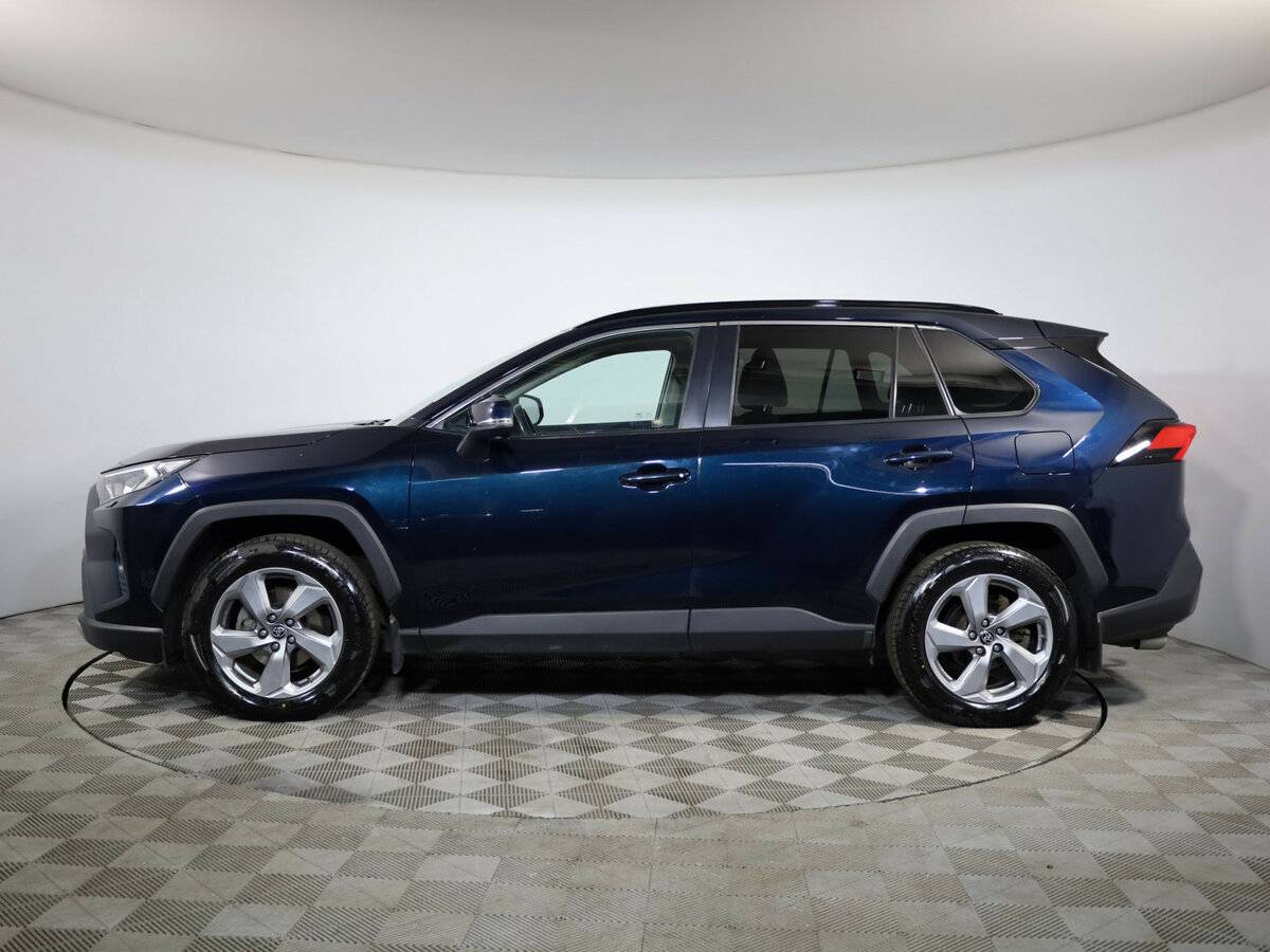 Toyota RAV4 с пробегом — 2019 год. Фото: #7