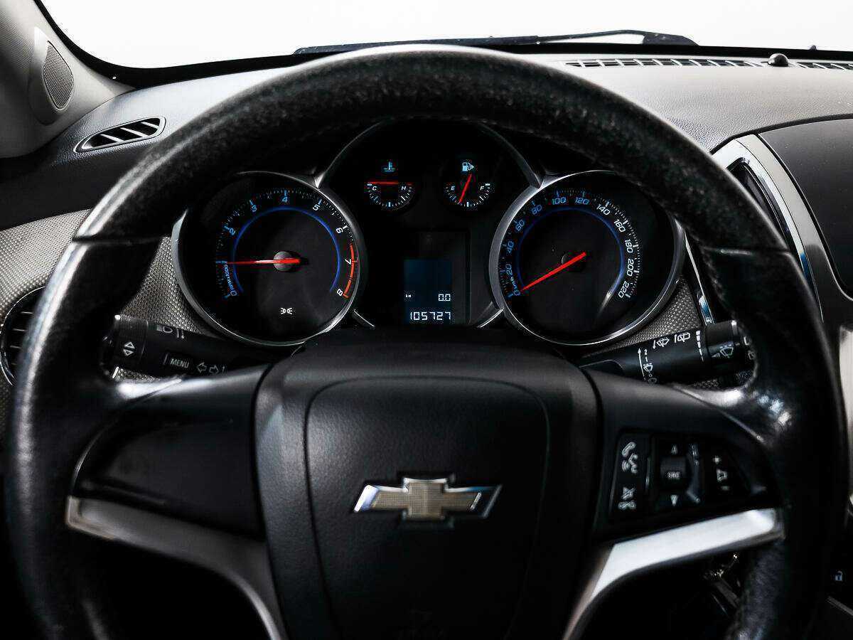 Chevrolet Cruze с пробегом — 2014 год. Фото: #14