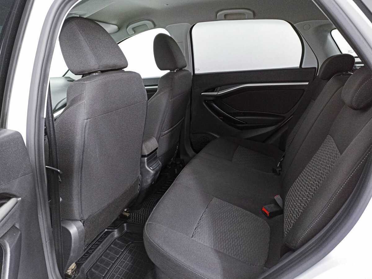 Lada (ВАЗ) Vesta с пробегом — 2021 год. Фото: #9