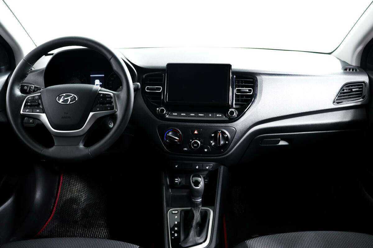 Hyundai Solaris с пробегом — 2020 год. Фото: #10