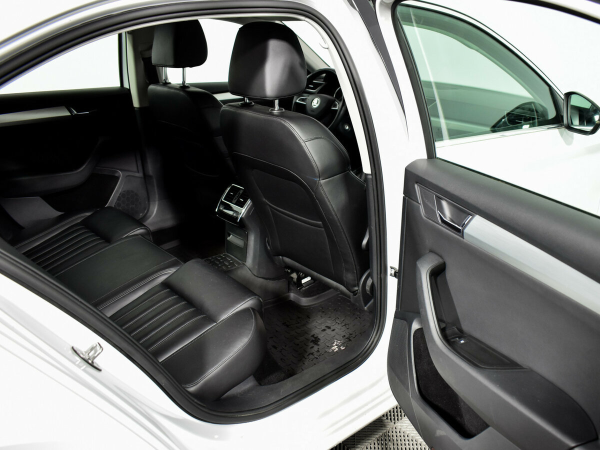 Skoda Superb с пробегом — 2018 год. Фото: #9