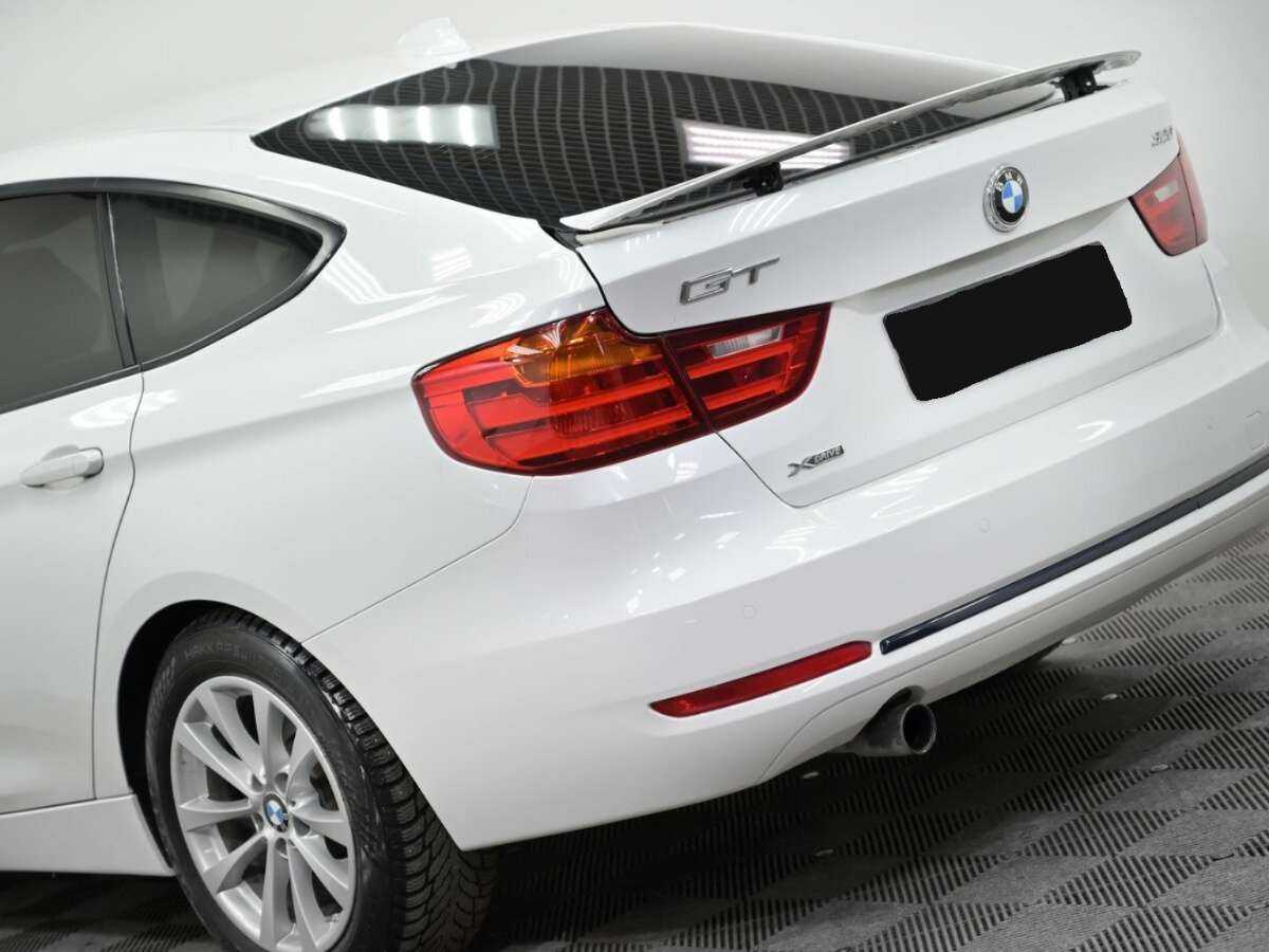 BMW 3 серии с пробегом — 2015 год. Фото: #13