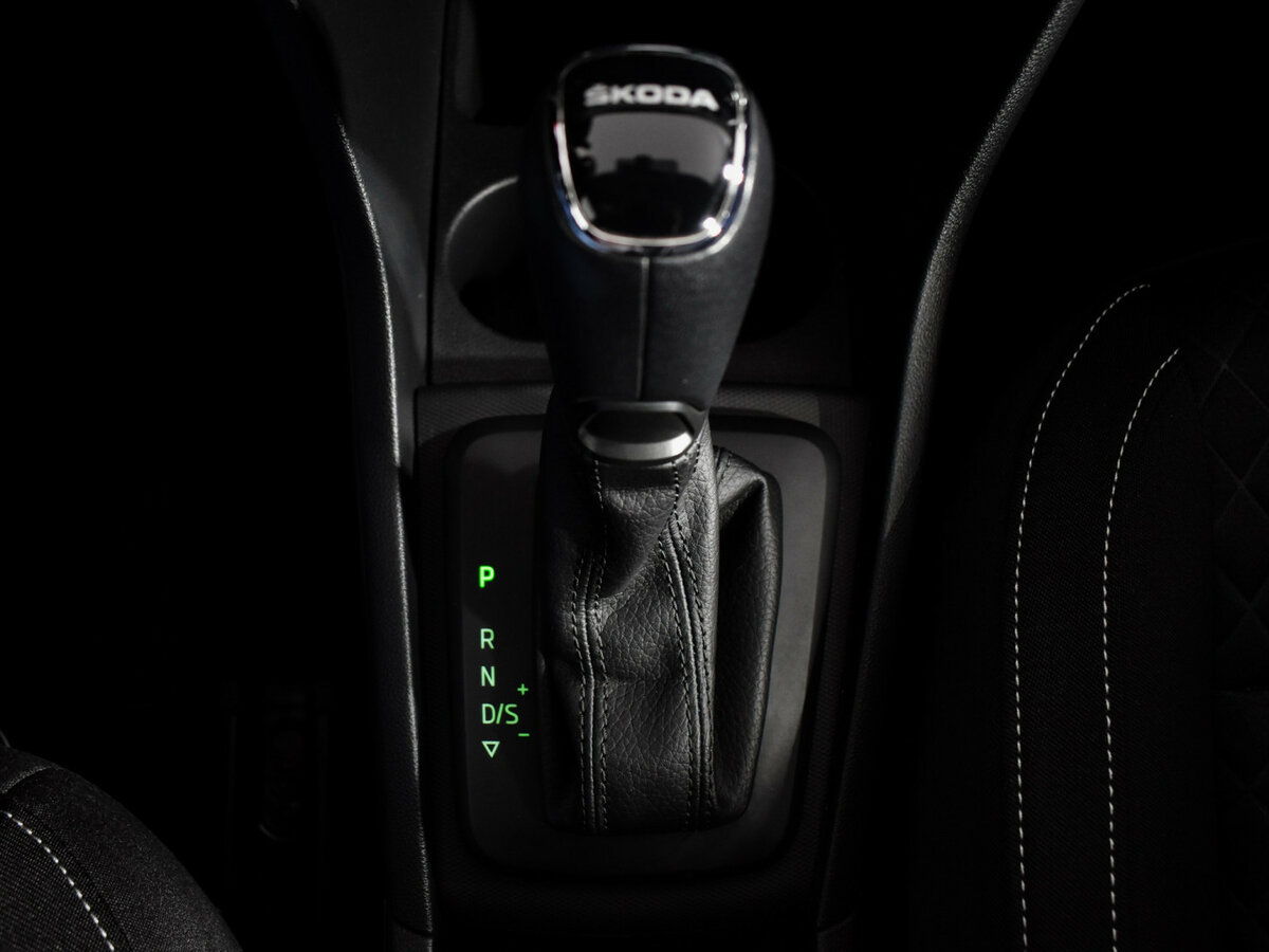 Skoda Rapid с пробегом — 2018 год. Фото: #16