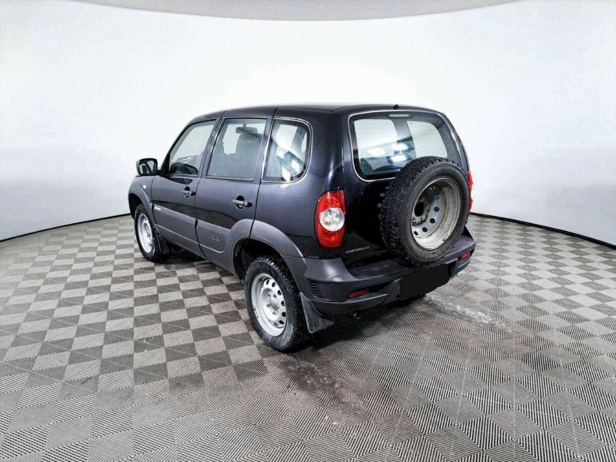 Chevrolet Niva с пробегом — 2018 год. Фото: #6