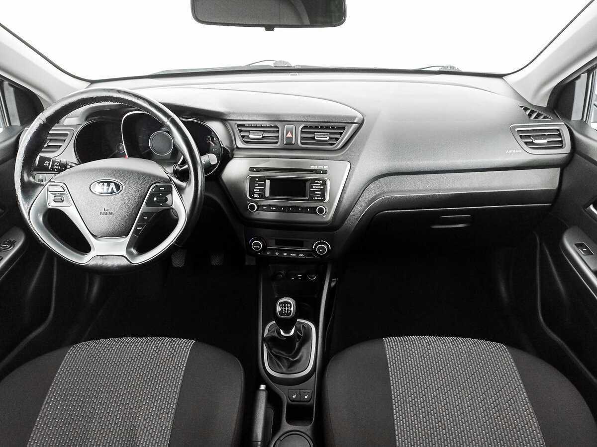 Kia Rio с пробегом — 2017 год. Фото: #13