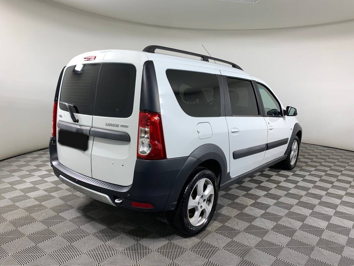 Lada (ВАЗ) Largus с пробегом — 2018 год. Фото: #4