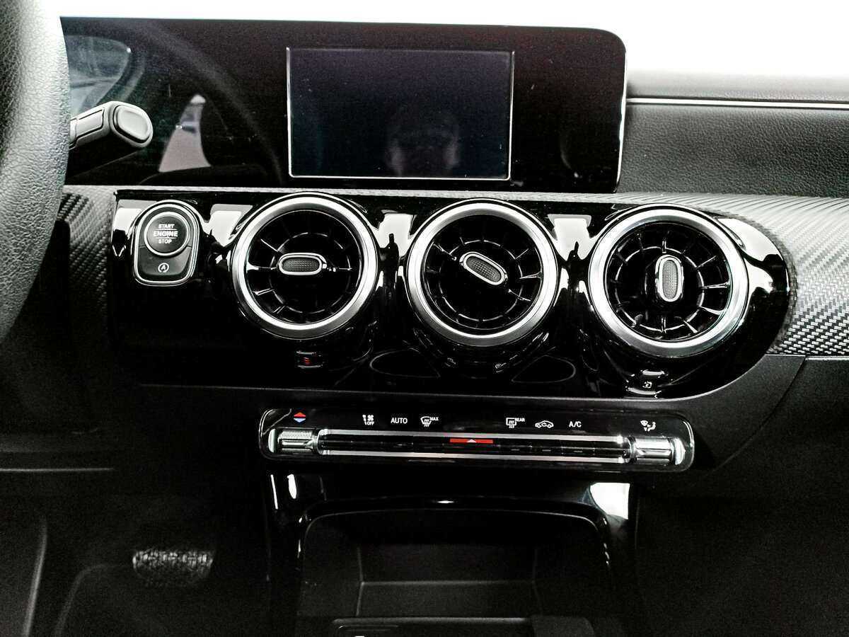 Mercedes-Benz A-Класс с пробегом — 2018 год. Фото: #12