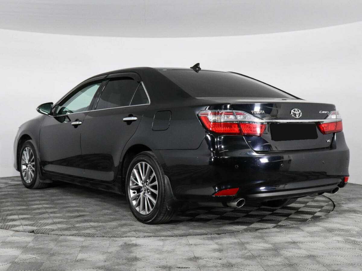Toyota Camry с пробегом — 2016 год. Фото: #6