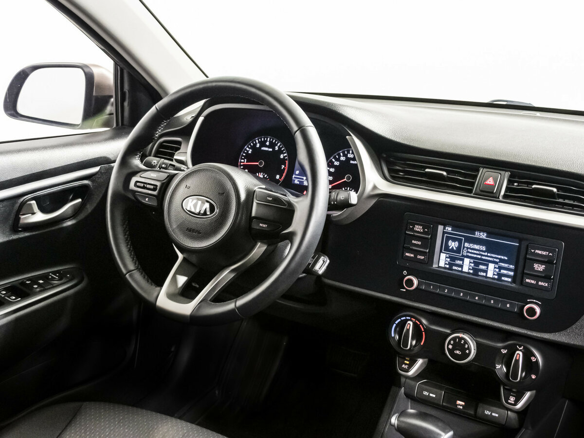 Kia Rio с пробегом — 2020 год. Фото: #7
