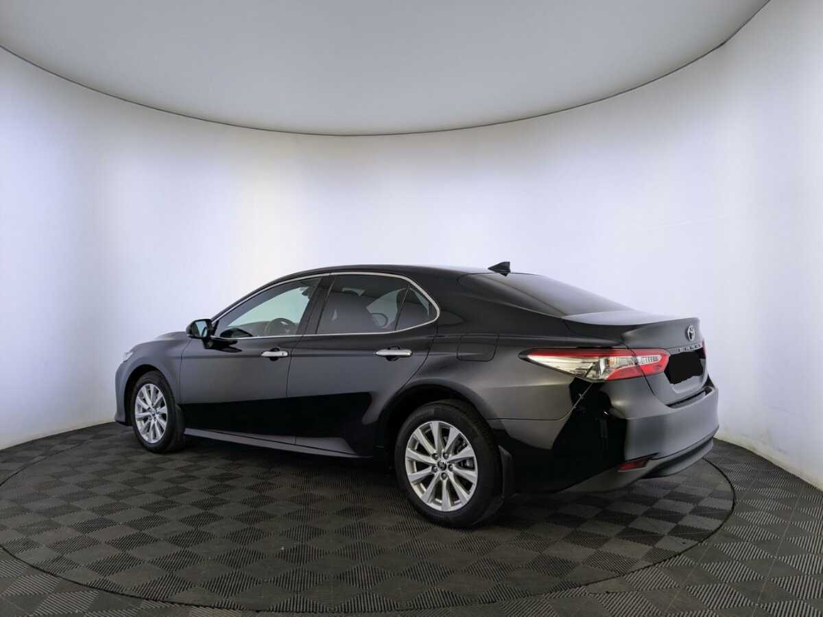 Toyota Camry с пробегом — 2020 год. Фото: #6