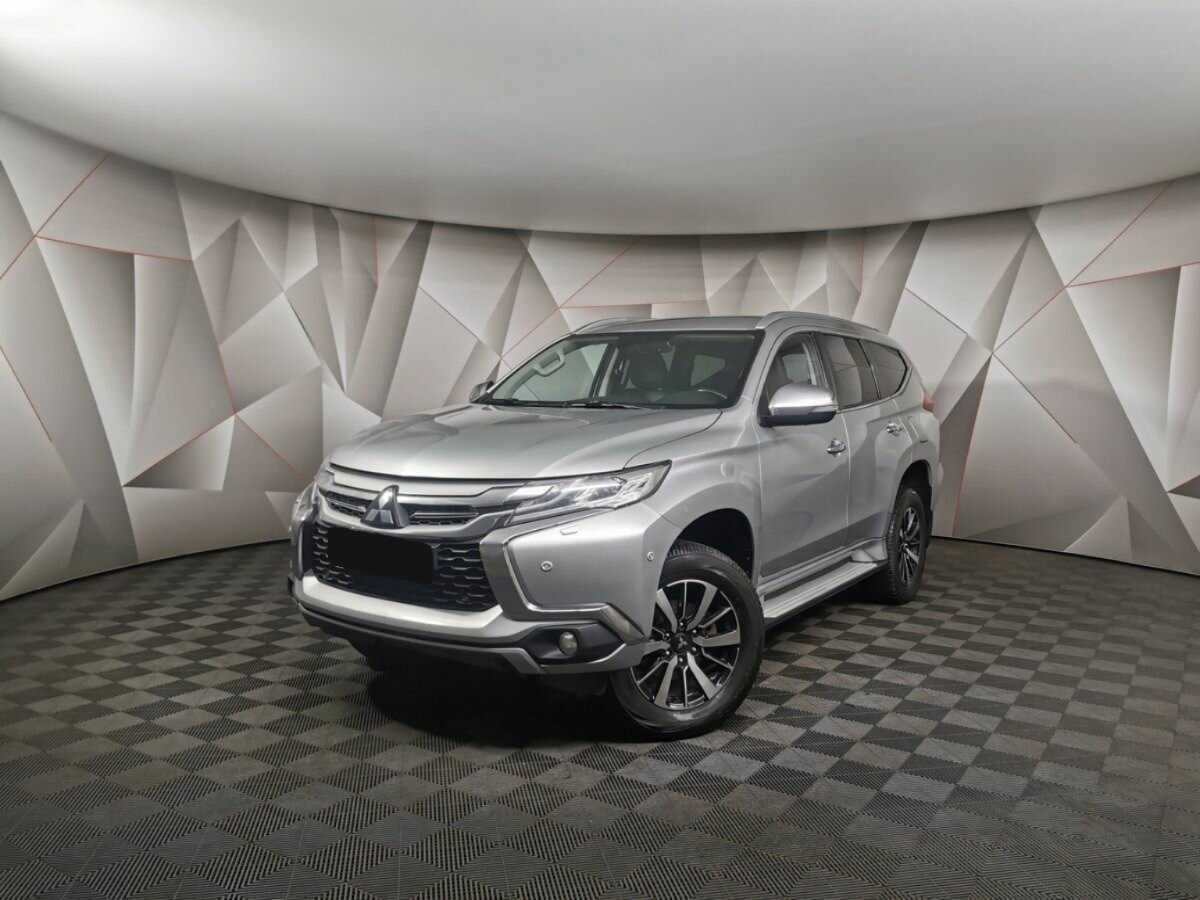 Mitsubishi Pajero Sport с пробегом — 2017 год. Посмотреть фото