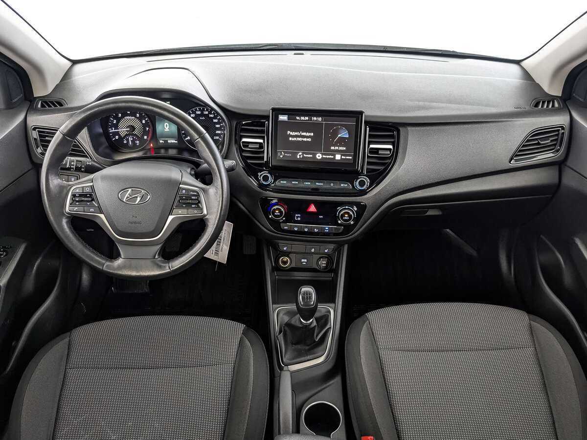 Hyundai Solaris с пробегом — 2020 год. Фото: #9