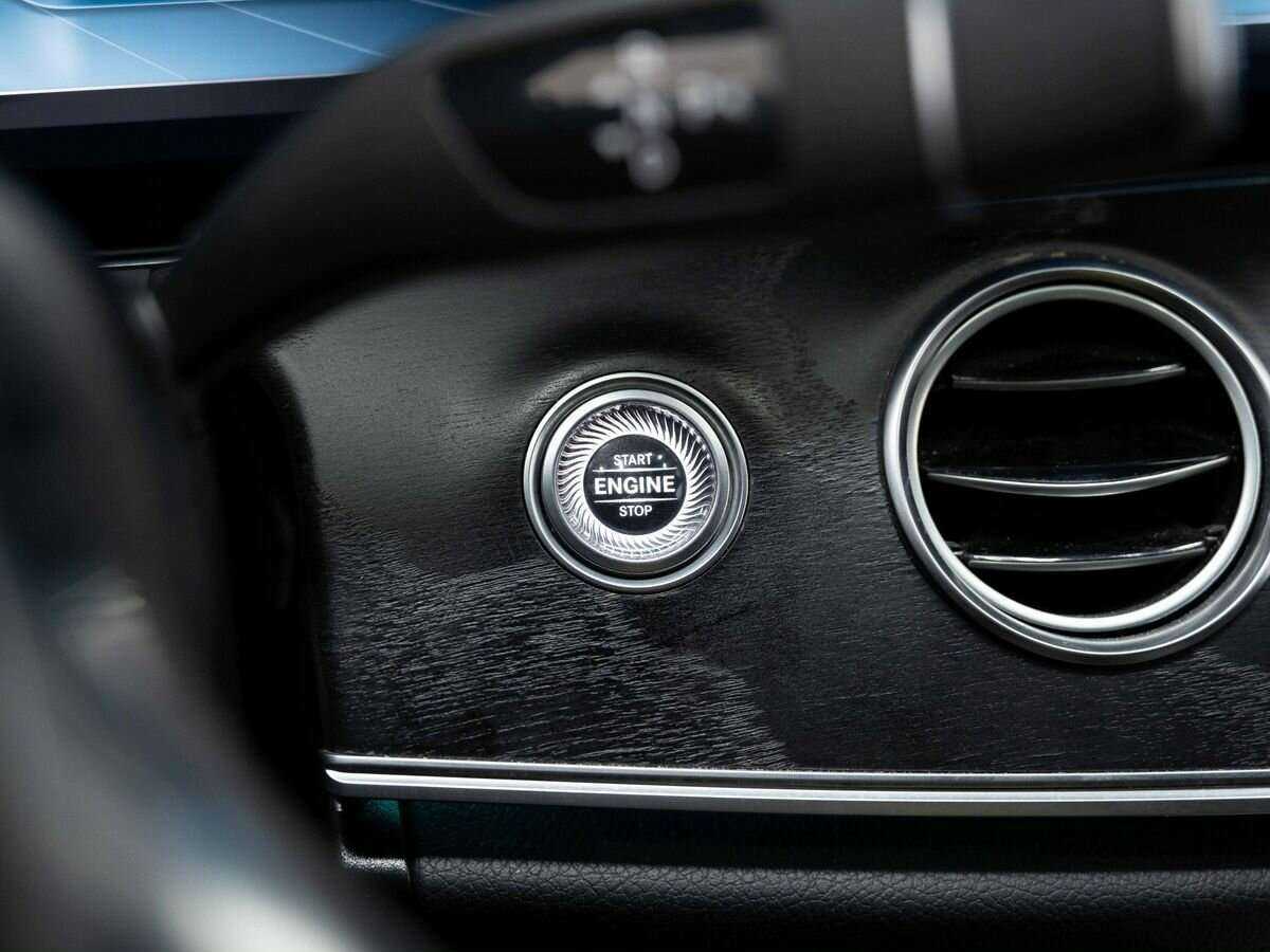 Mercedes-Benz E-Класс с пробегом — 2018 год. Фото: #19