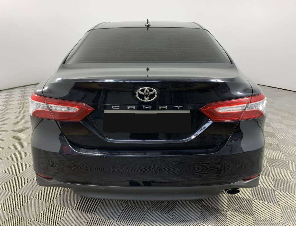 Toyota Camry с пробегом — 2020 год. Фото: #4