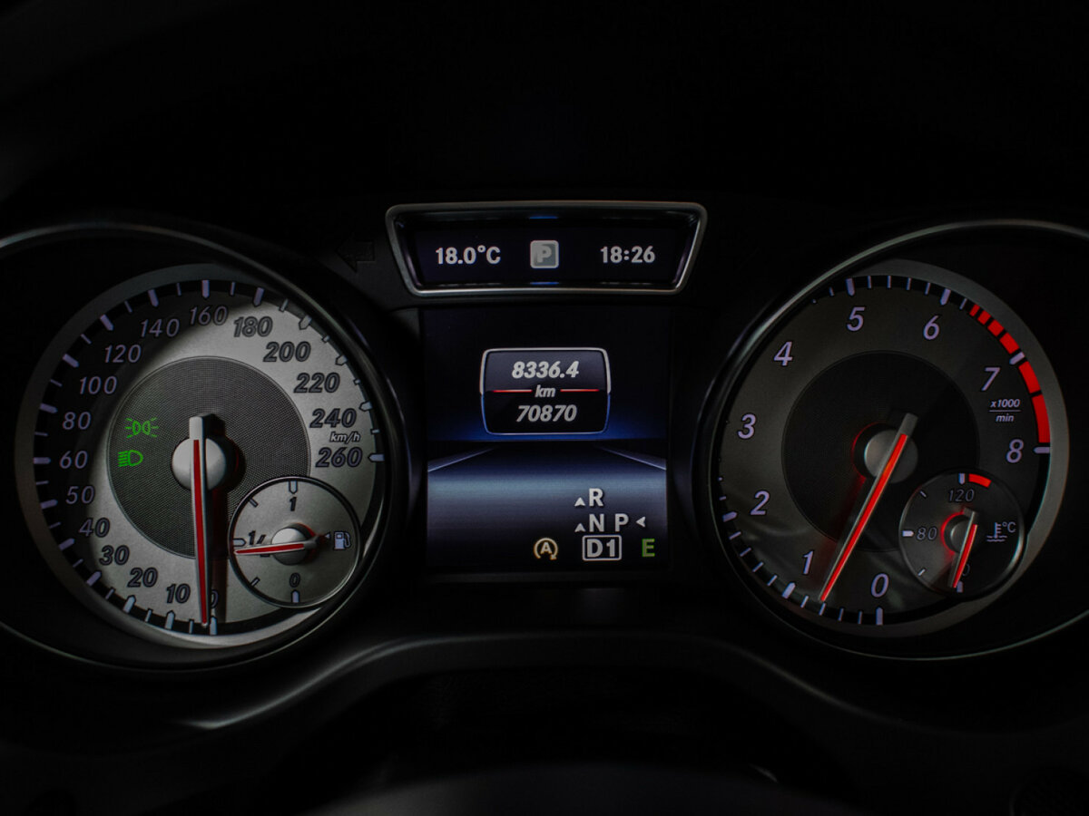 Mercedes-Benz GLA с пробегом — 2015 год. Фото: #11