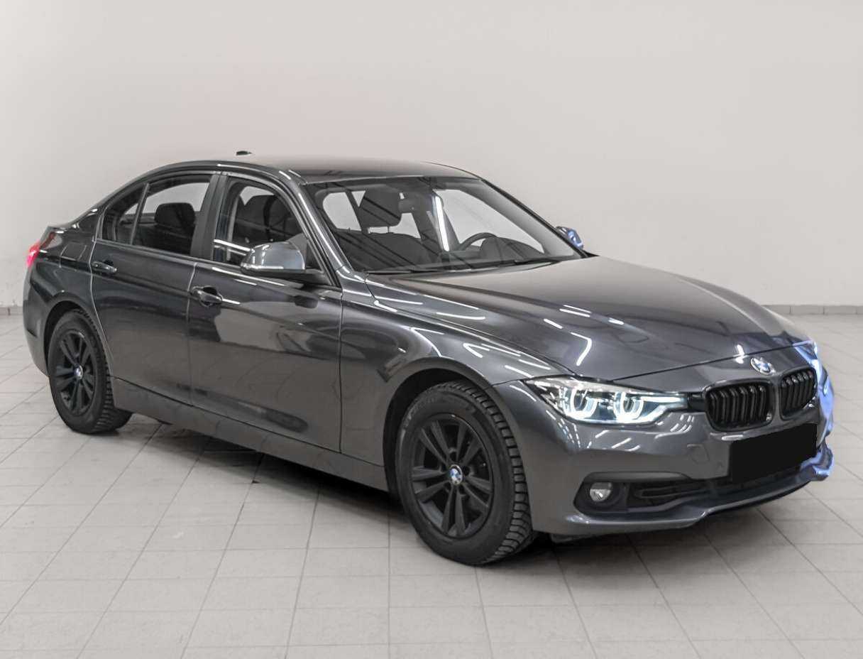 BMW 3 серии с пробегом — 2018 год. Фото: #2