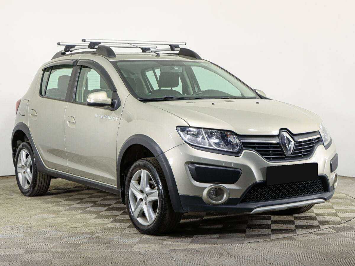 Renault Sandero с пробегом — 2018 год. Фото: #2
