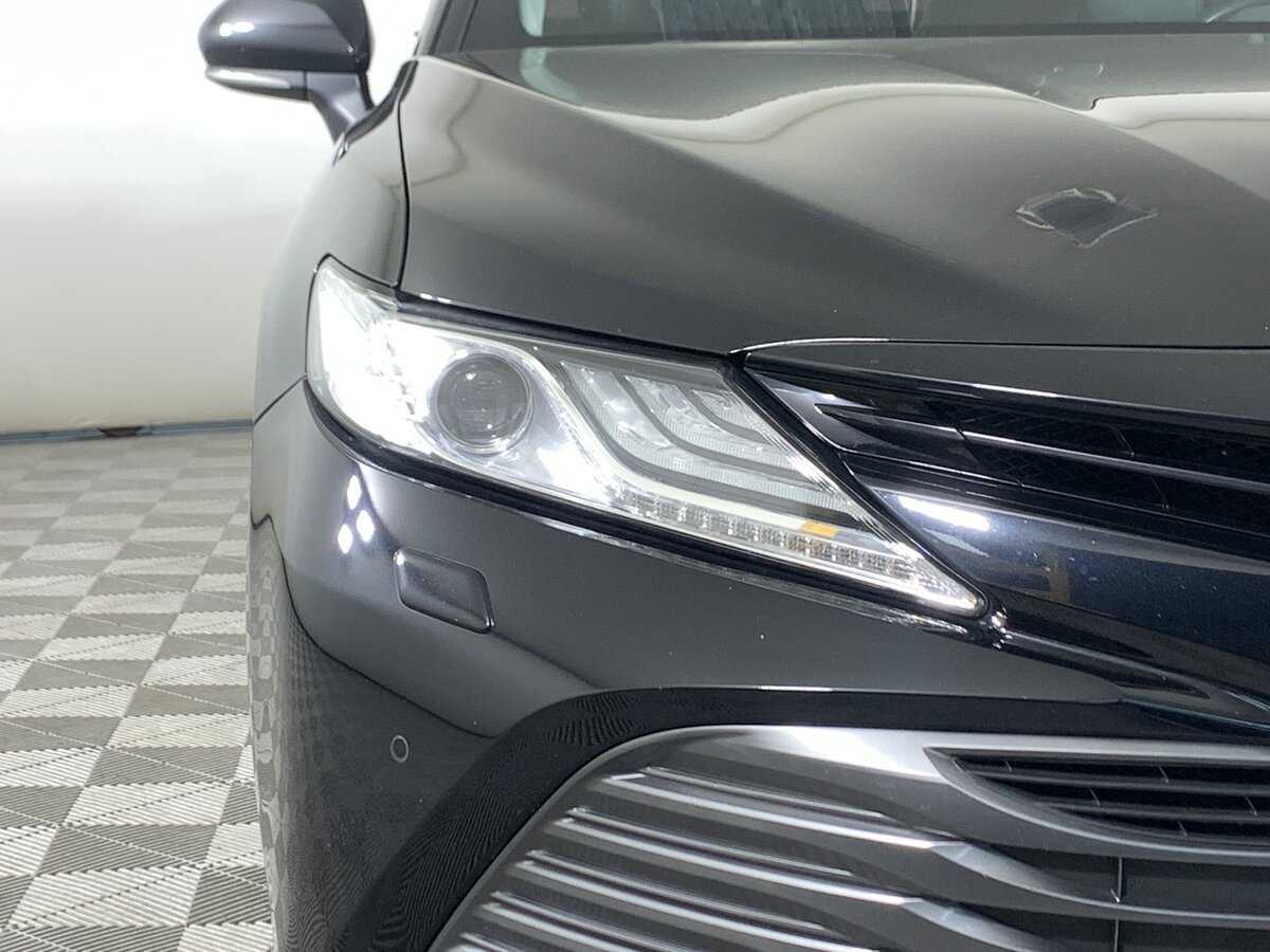 Toyota Camry с пробегом — 2020 год. Фото: #9
