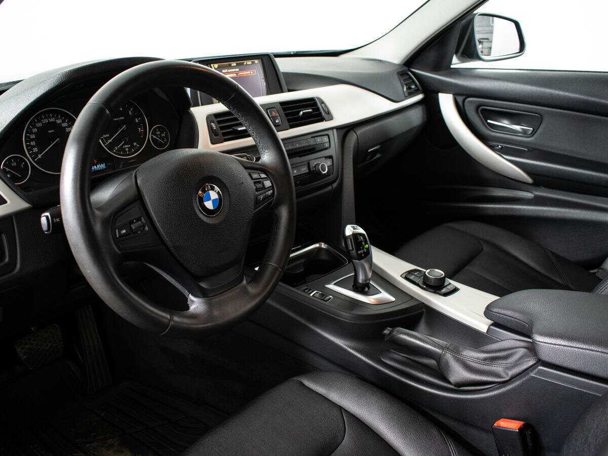 BMW 3 серии с пробегом — 2013 год. Фото: #10