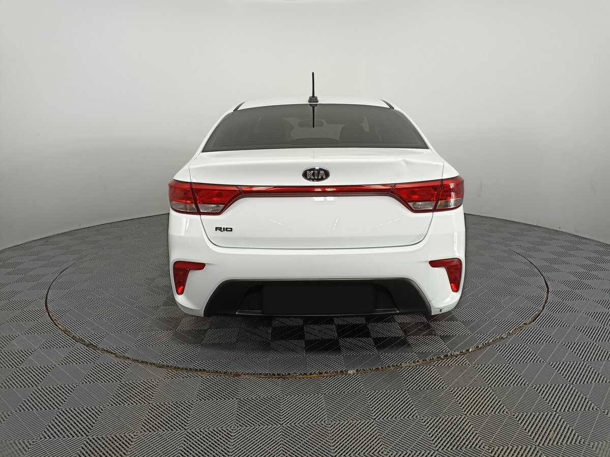 Kia Rio с пробегом — 2018 год. Фото: #5