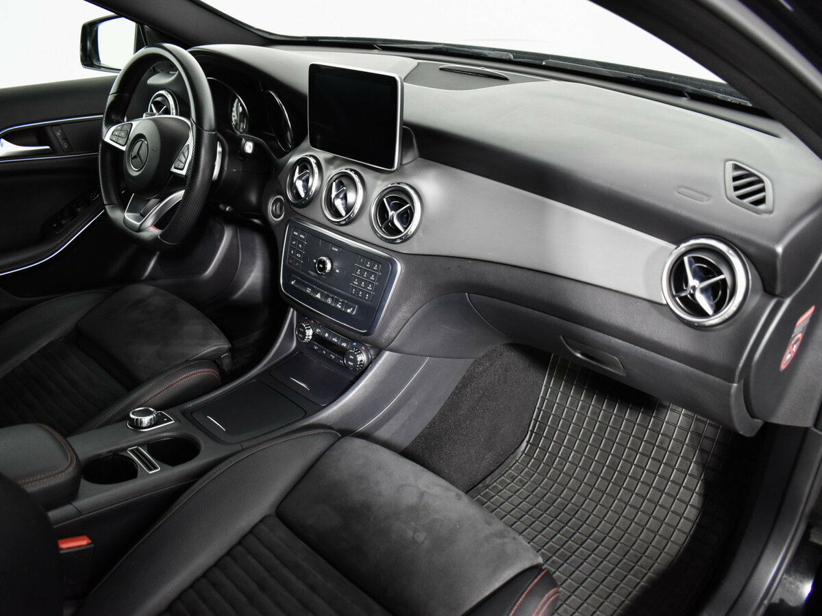Mercedes-Benz GLA с пробегом — 2016 год. Фото: #12