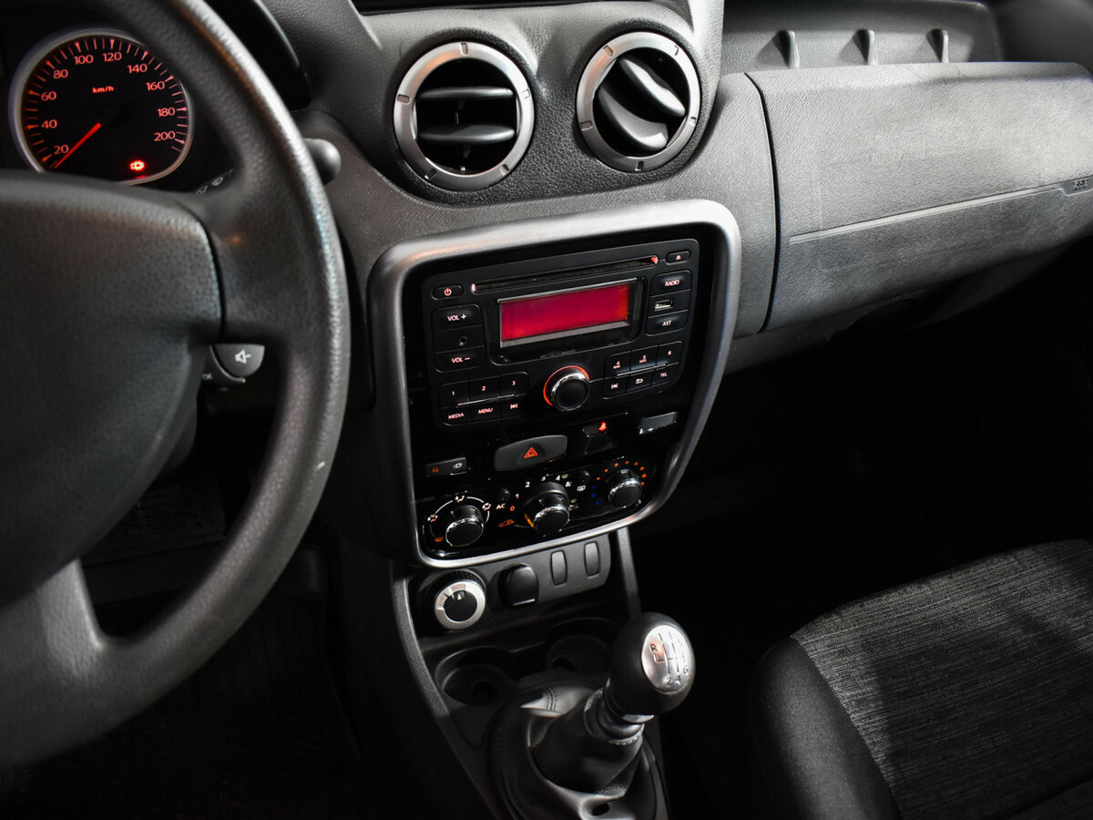 Renault Duster с пробегом — 2013 год. Фото: #17