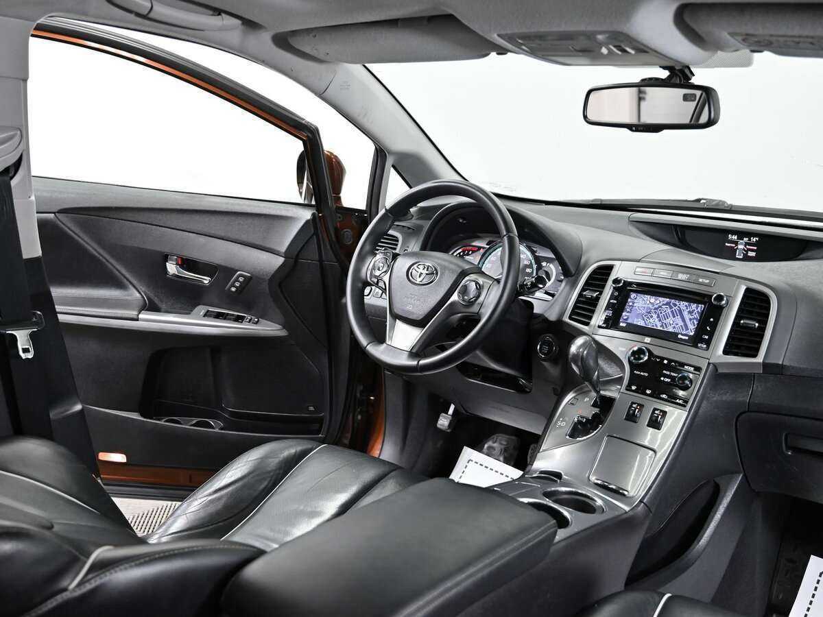 Toyota Venza с пробегом — 2014 год. Фото: #4
