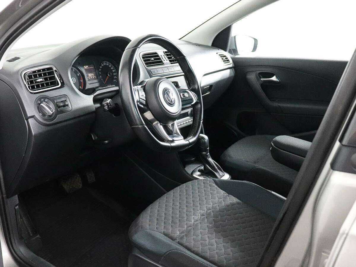 Volkswagen Polo с пробегом — 2019 год. Фото: #7
