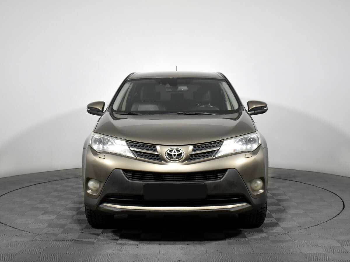 Toyota RAV4 с пробегом — 2013 год. Фото: #1