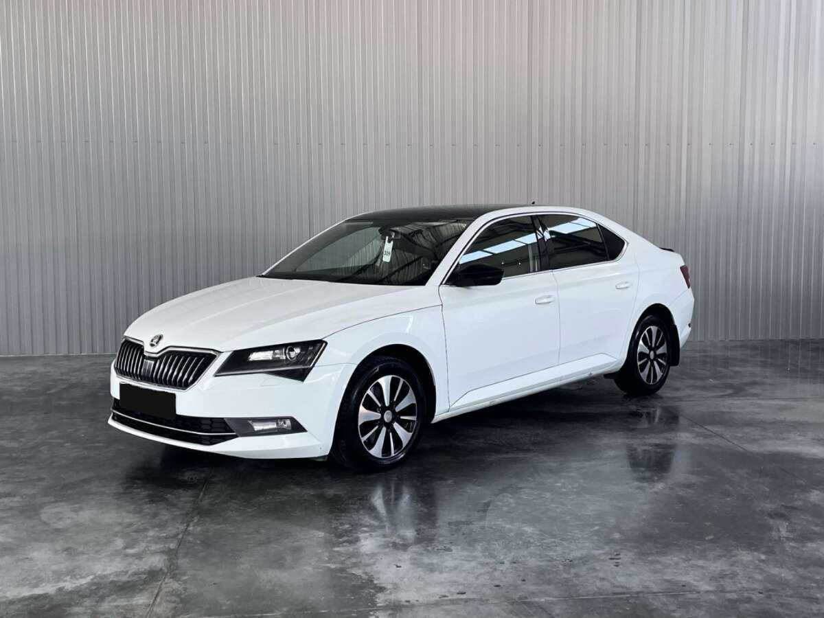 Skoda Superb с пробегом — 2015 год. Посмотреть фото