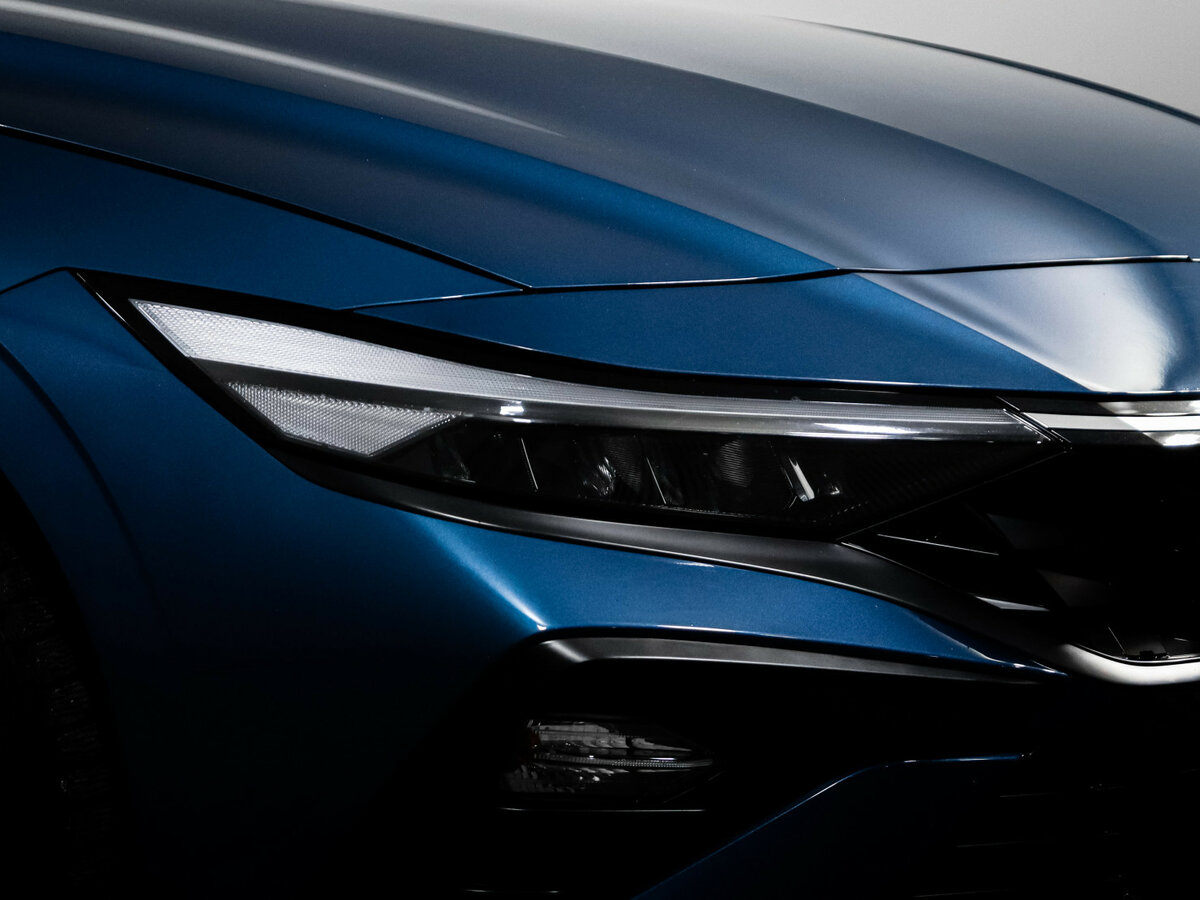 Hyundai Elantra с пробегом — 2023 год. Фото: #13