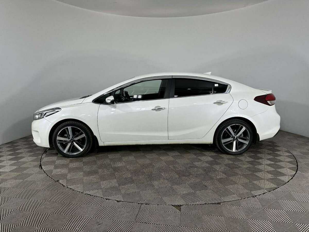 Kia Cerato с пробегом — 2017 год. Фото: #4
