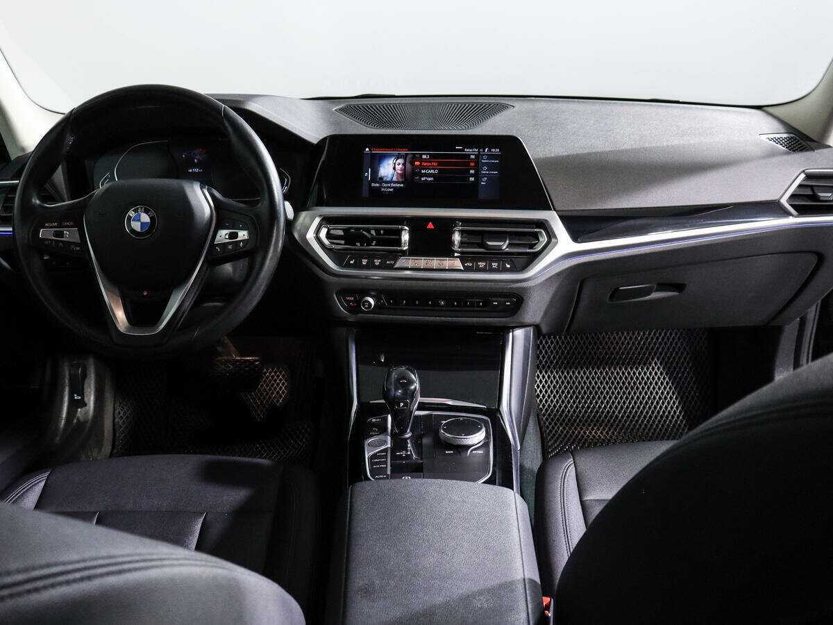 BMW 3 серии с пробегом — 2020 год. Фото: #11