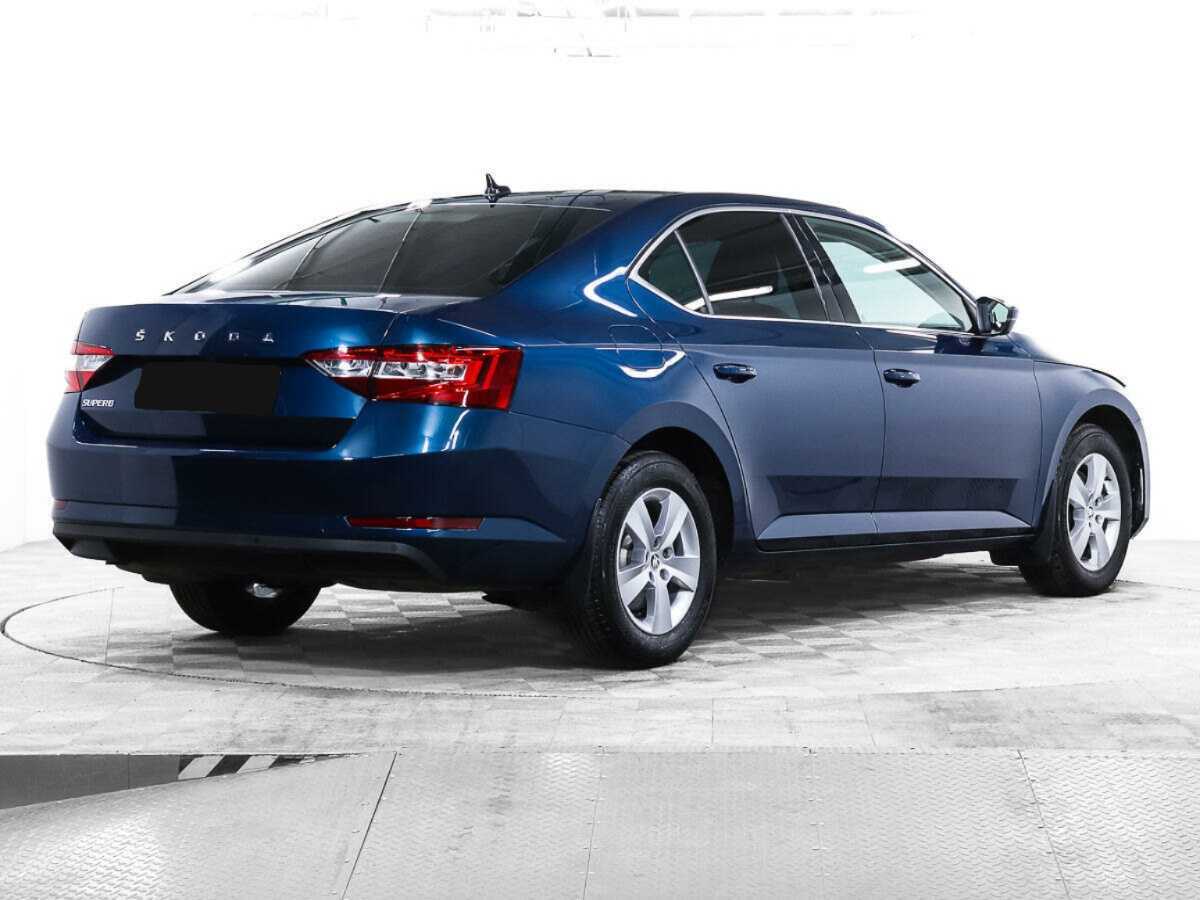 Skoda Superb с пробегом — 2021 год. Фото: #4