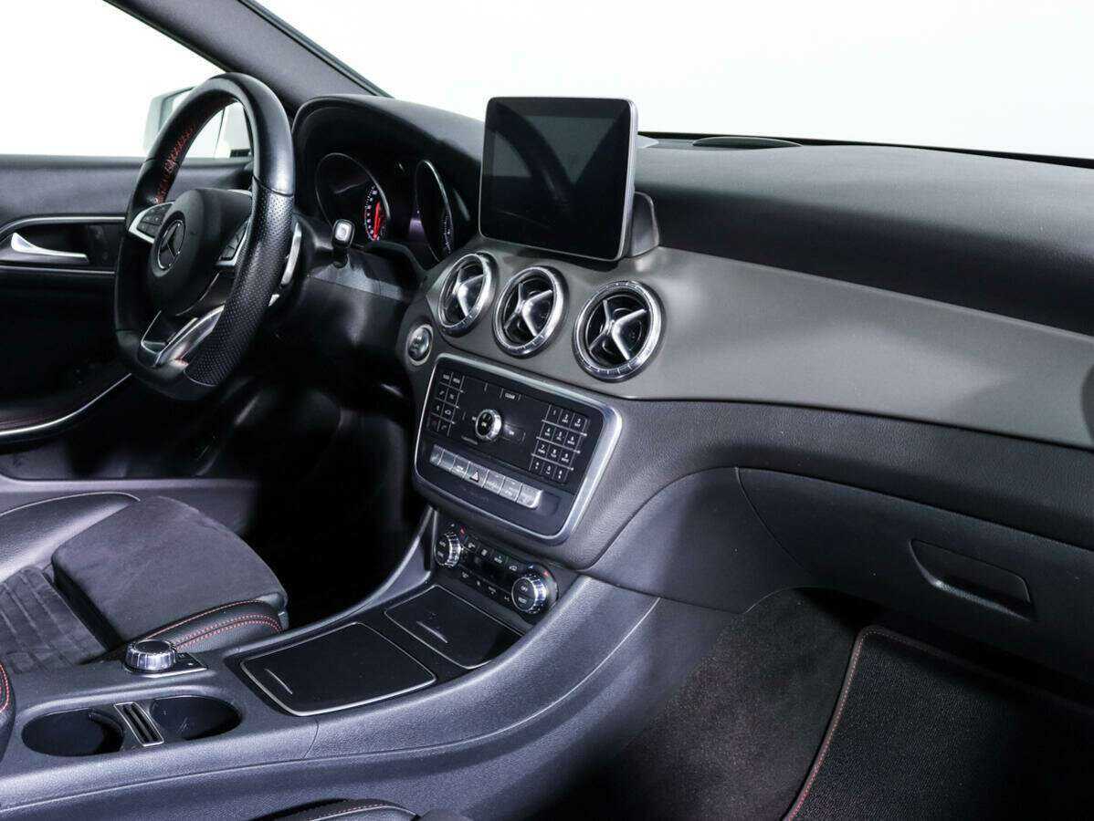 Mercedes-Benz CLA с пробегом — 2018 год. Фото: #8