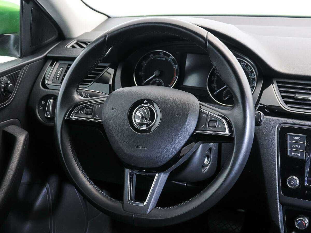 Skoda Rapid с пробегом — 2017 год. Фото: #13