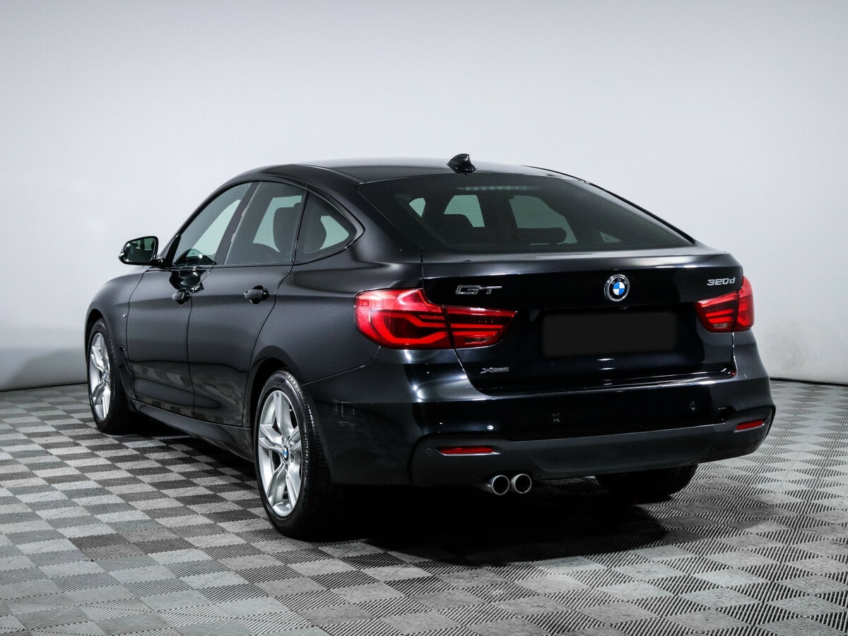 BMW 3 серии с пробегом — 2017 год. Фото: #6