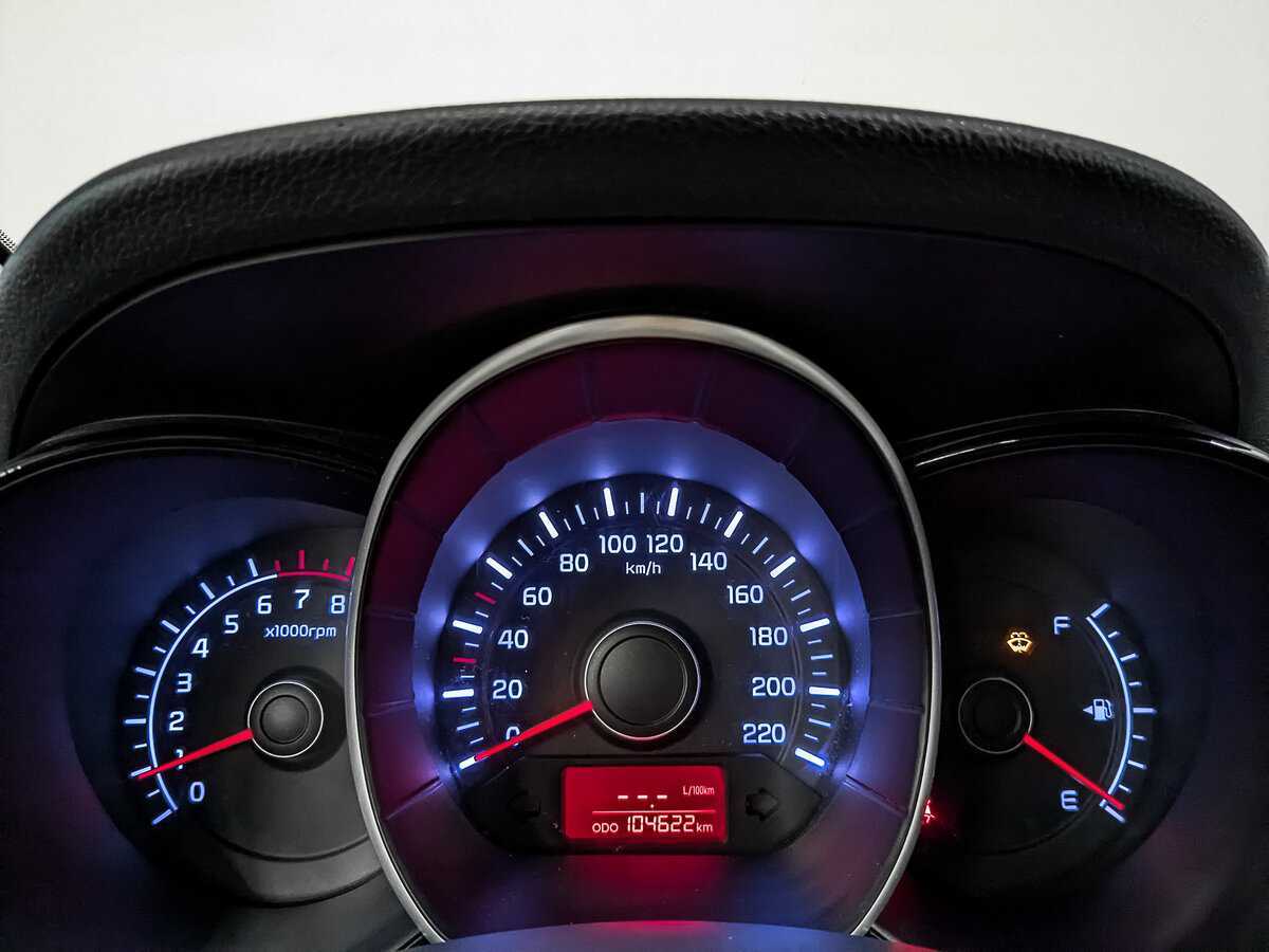 Kia Rio с пробегом — 2012 год. Фото: #15