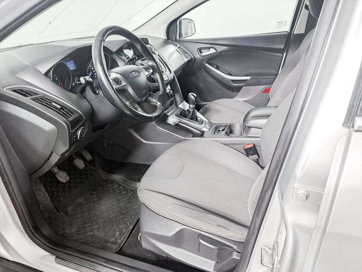Ford Focus с пробегом — 2012 год. Фото: #13